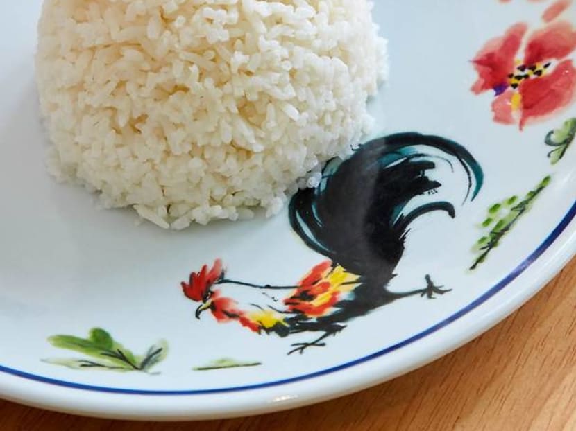 Thailand’s Go-Ang Pratunam Chicken Rice Vs Singapore's Hainanese Chicken Rice — Which Is Better? Thailand’s Go-Ang Pratunam Chicken Rice Vs Singapore's Hainanese Chicken Rice — Which Is Better?