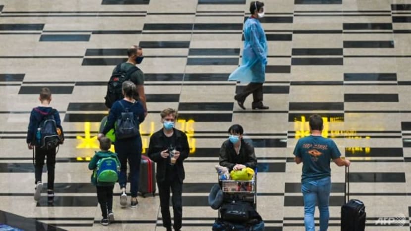 S'pura longgarkan peraturan COVID-19 terhadap pelawat bukan VTL