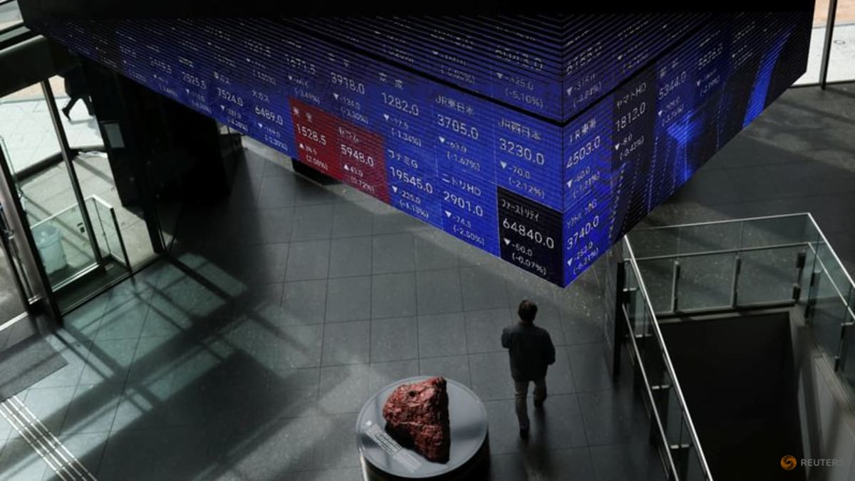 Asian stocks extend rally on Gulf breakthrough hopes, oil hi