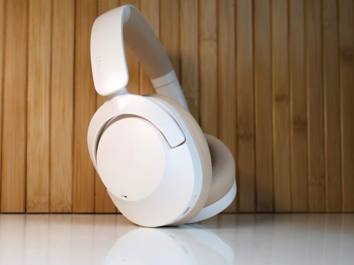 Creative Zen Hybrid 2 review:  Understated over-ears that deliver warm vocals and strong bass