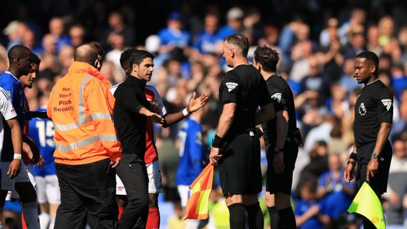 Arteta bemoans penalty as Arsenal drop points at Everton