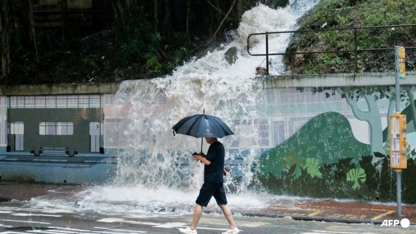 Hong Kong shuts schools, courts and hospitals amid heaviest August rain since 1884 Hong Kong shuts schools, courts and hospitals amid heaviest August rain since 1884