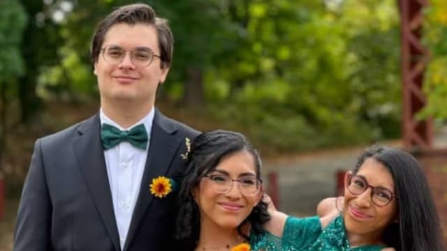 美国连体双胞胎姐姐结婚 但妹妹自称是不婚主义者
