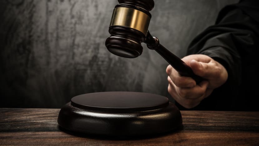 Former policewoman jailed 2 weeks for physically and verbally abusing maid