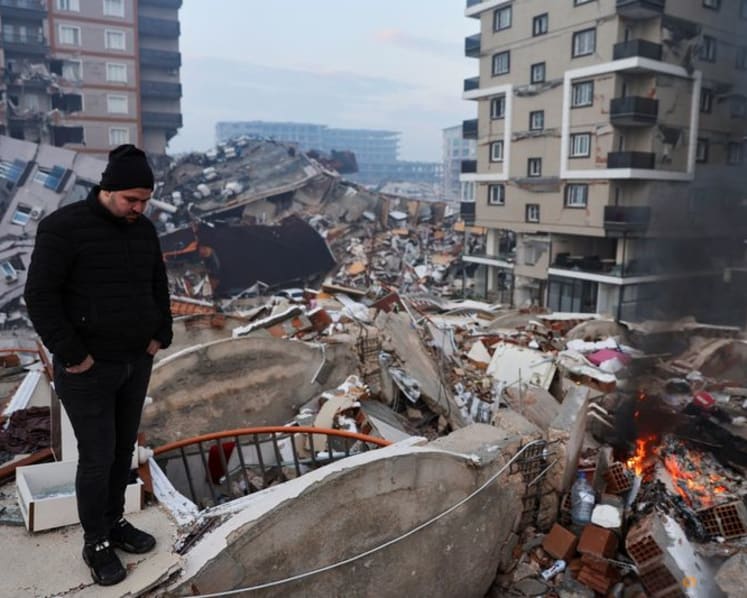 Relief workers brave Türkiye-Syria aftershocks to aid quake response
