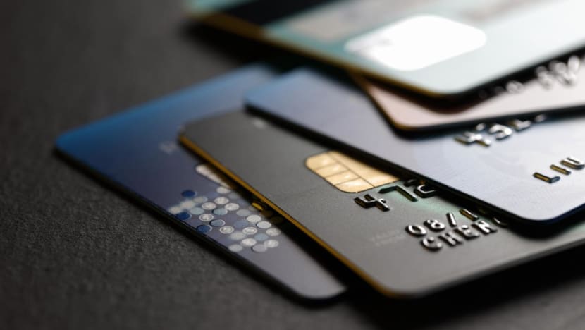 Money Talks Podcast: MT Explains - Miles vs cash rebates on credit cards