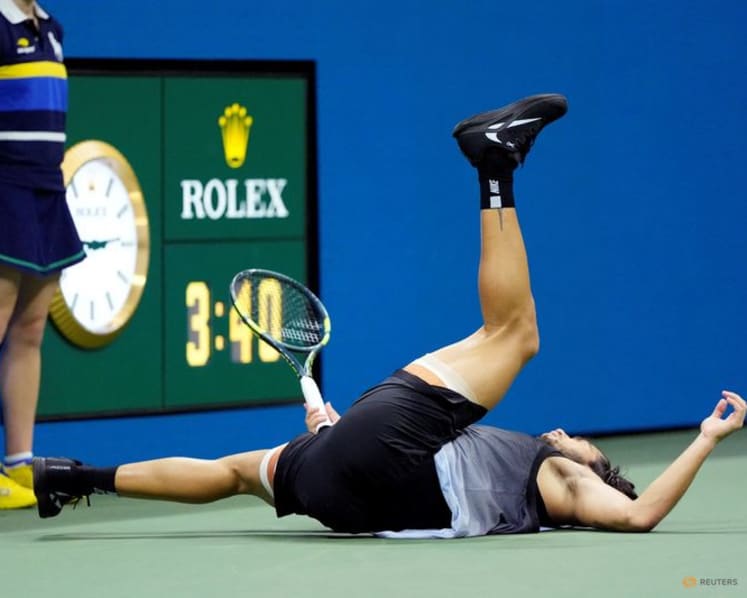 Shelton stuns Alcaraz in late, late show to reach US Open semis