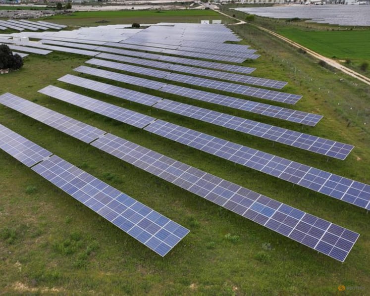 Thousands of European wind and solar power systems exposed online, Dutch researchers say