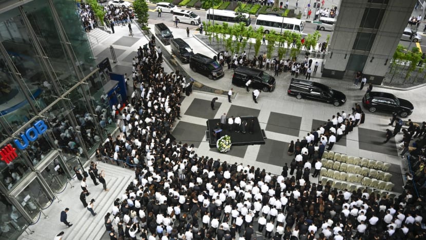 UOB holds sombre memorial for former CEO and chairman Wee Cho Yaw
