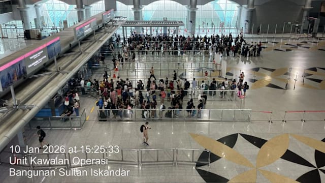 柔州大臣否认多达1万名外国人 滞留新山两个关卡