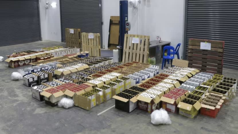 Lelaki didenda lebih S$700,000 bagi peranan dalam skim elak cukai, GST libatkan minuman keras Lelaki didenda lebih S$700,000 bagi peranan dalam skim elak cukai, GST libatkan minuman keras