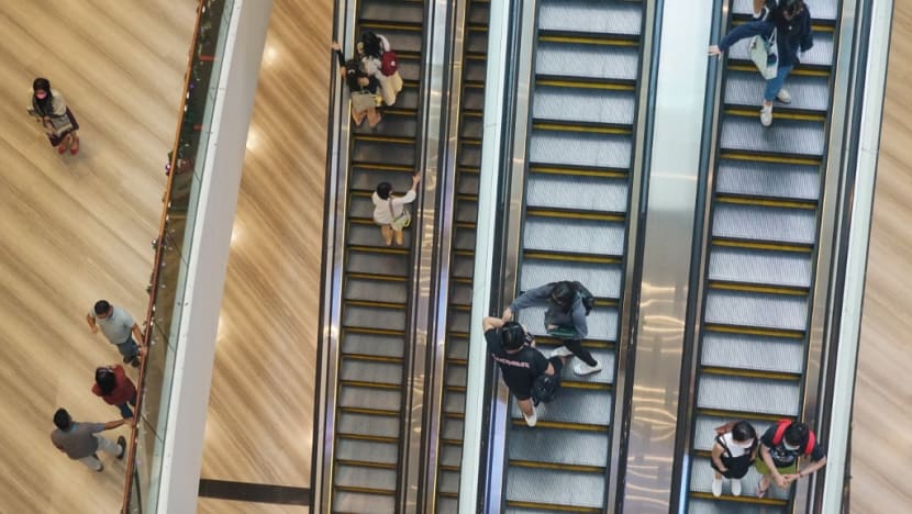 Covid-19: 1,461 new cases and 5 more deaths in Singapore; weekly infection growth rate at 0.79