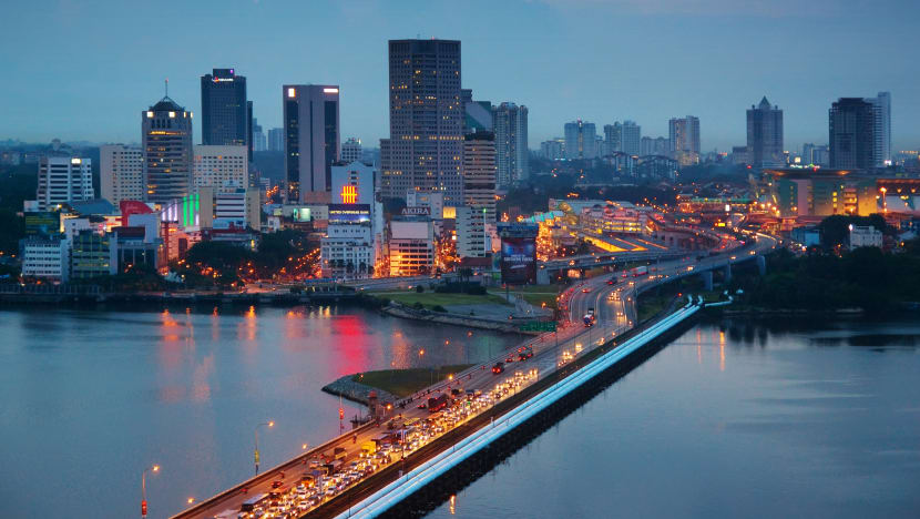 Travel insurance not needed for fully vaccinated short-term visitors crossing Singapore-Malaysia land border from Apr 1 Travel insurance not needed for fully vaccinated short-term visitors crossing Singapore-Malaysia land border from Apr 1