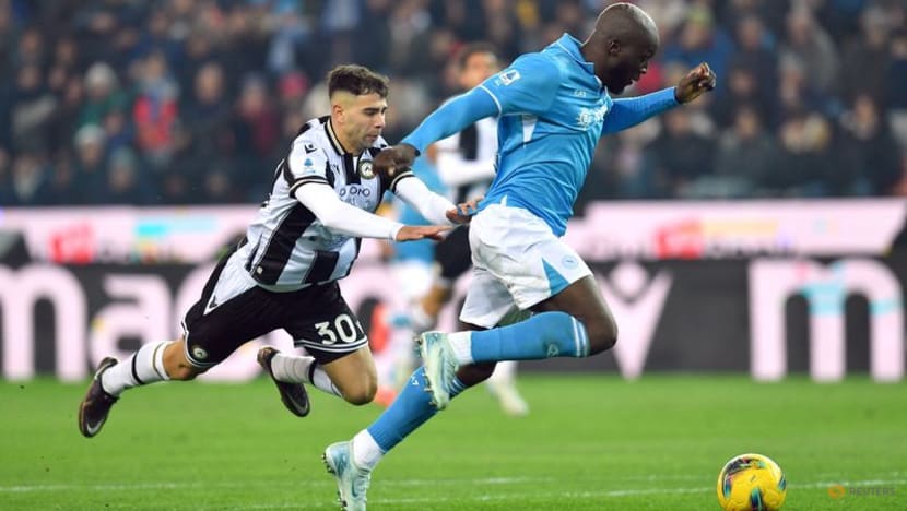 Title-chasing Napoli strike late to claim 3-1 comeback win at Udinese