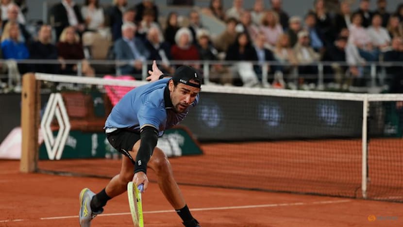 Arnaldi through to semi-finals as fellow Italian Berrettini retires injured