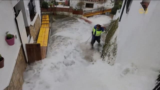 风暴玛尔塔重创西班牙南部 逾1万人流离失所