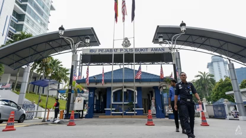 Suspek ketiga rompakan bersenjata mati ditembak polis di Kedah, terkait jenayah bernilai AS$1.4 juta Suspek ketiga rompakan bersenjata mati ditembak polis di Kedah, terkait jenayah bernilai AS$1.4 juta