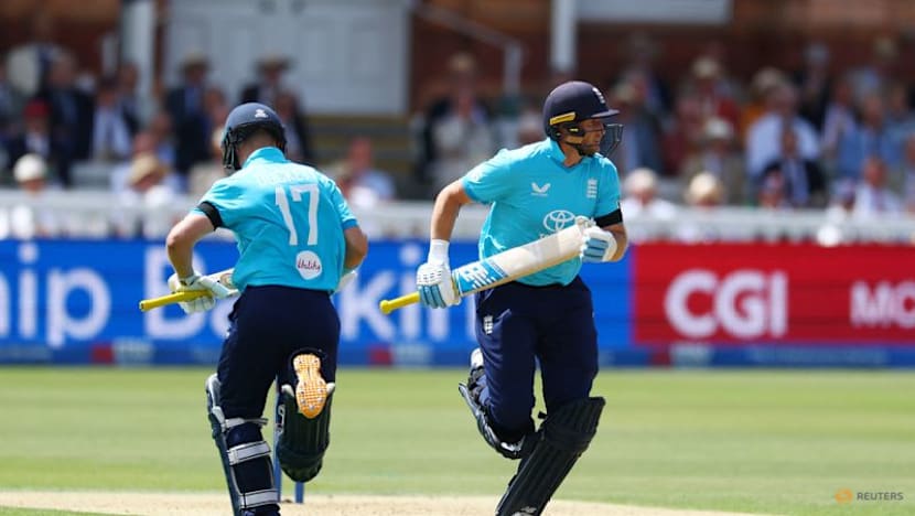 Duckett's big century sets up England series win over India