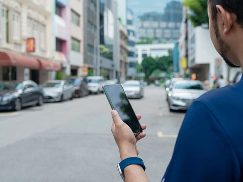 S$30 from Orchard to Ang Mo Kio: Companies introducing incentives to attract more drivers, commuters frustrated over 'crazy' fare hikes