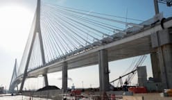 Pertikaian jambatan Amerika-Kanada semakin runcing setelah Rumah Putih dakwa Trump boleh pinda permit projek