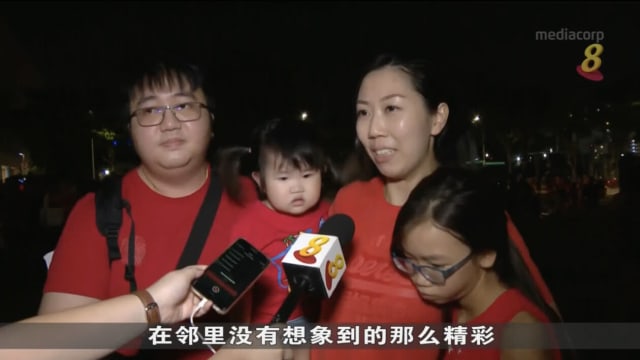 绚丽烟火汇演登场 五邻里与滨海湾同步燃放