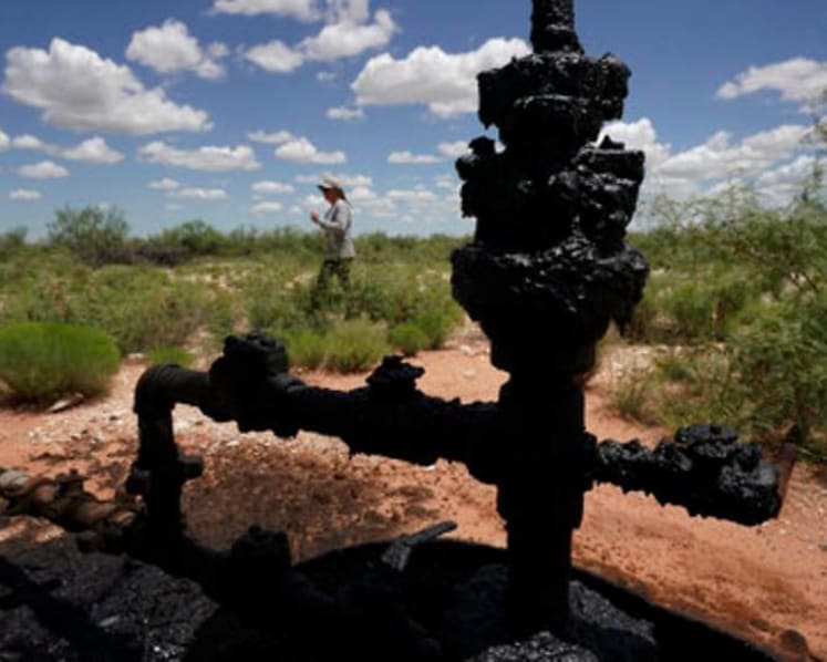 Forgotten oil and gas wells linger, leaking toxic chemicals