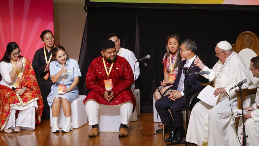 Youths must have 'courage' to hold interreligious dialogues, take conversation to wider community: Pope Francis