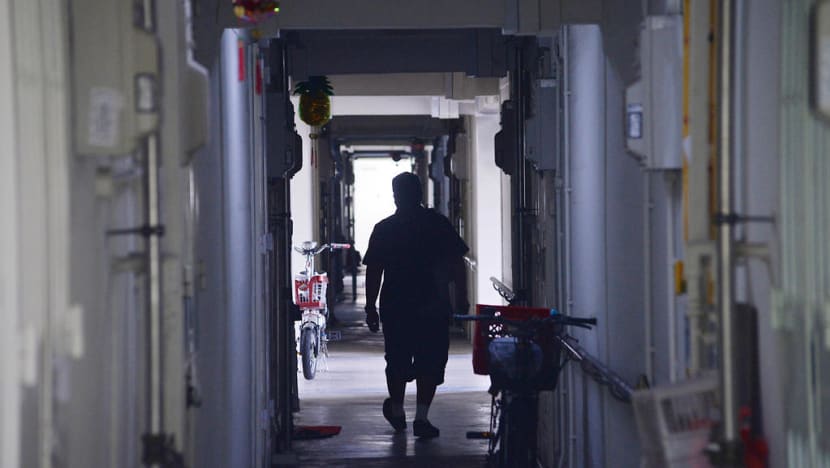 Hardest hit by pandemic, bottom 10% of households see earnings shrink 6.1% in 2020