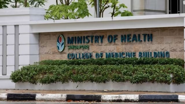 未持有效执照行医 19名医生和牙医接警告信