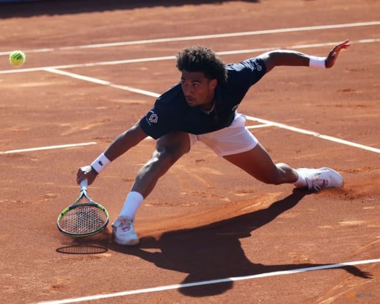 Fils powers past Rublev to win Barcelona Open