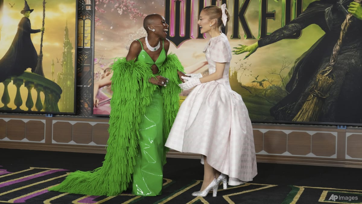 The cast of Wicked gush over herbal remedy Pei Pa Koa: #39 You #39 ll sound