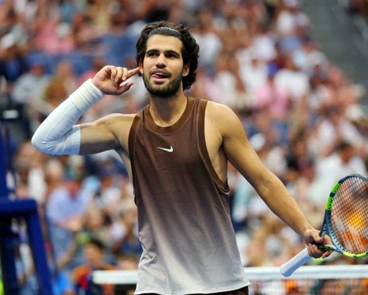 Medvedev, Pegula, Shelton advance as rain disrupts US Open schedule