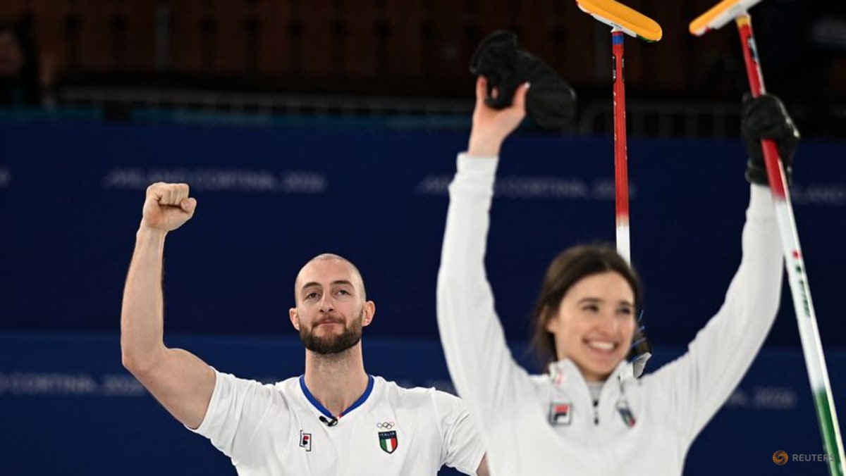 Curling-Italy see off Britain in tight match to secure mixed doubles bronze