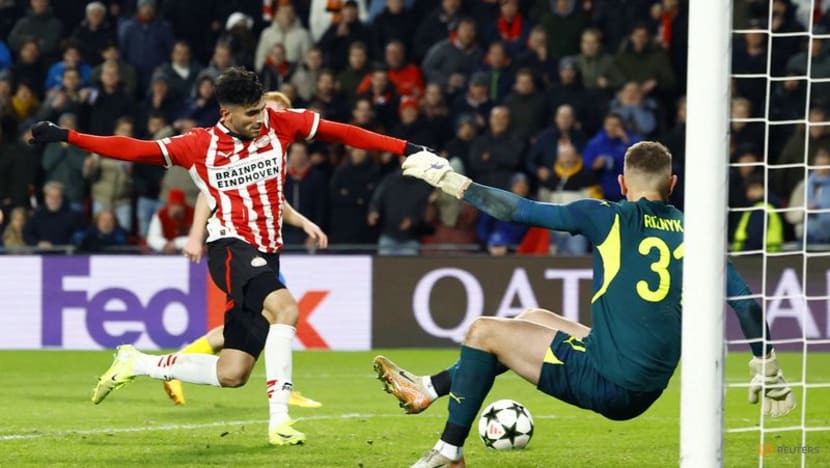 PSV stage dramatic comeback with three late goals to beat Shakhtar