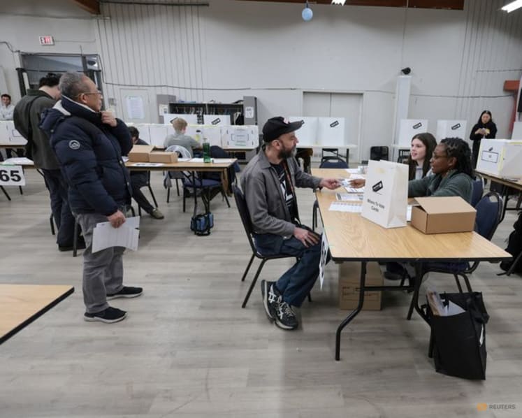 Vote count begins in Alberta secession referedum, testing Canada unity