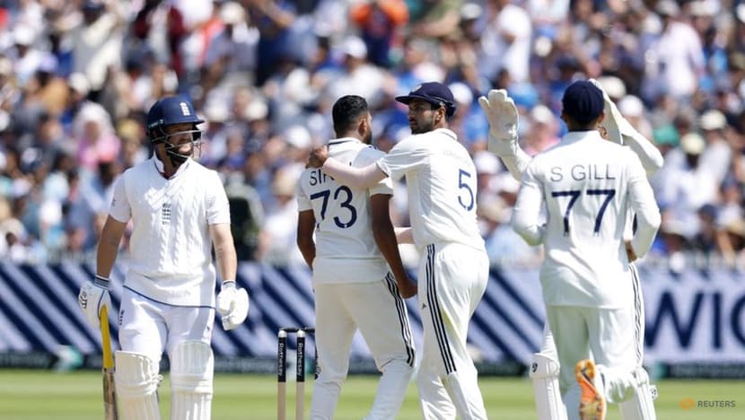 India's Siraj fined for fiery Duckett send-off