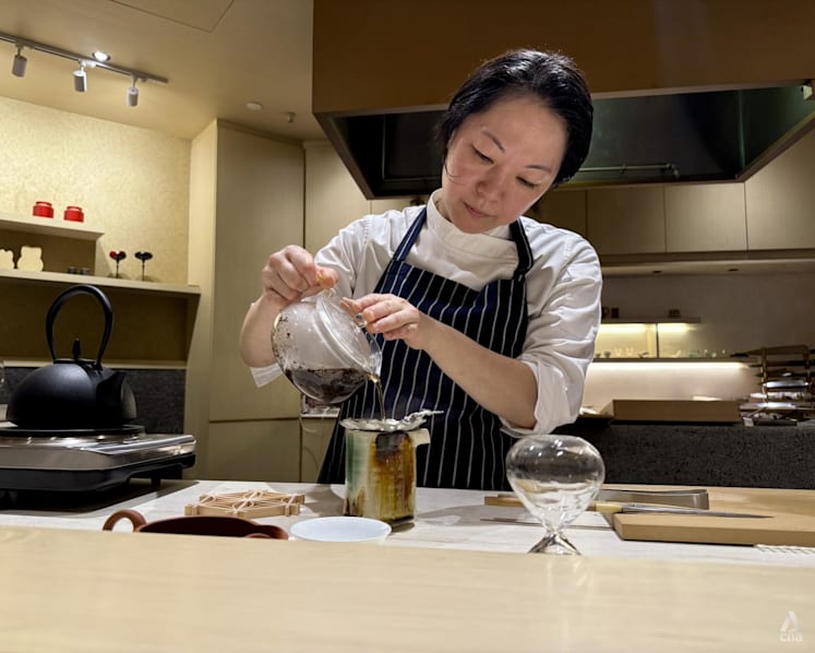 A kappo menu marrying prized teas with seasonal Japanese ingredients, from a chef fascinated by tea