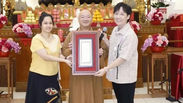 多年前完成结婚登记，阿牛“补办婚礼”，让太太又惊又喜！