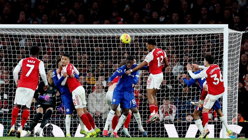 Timber header earns Arsenal crucial win over Chelsea