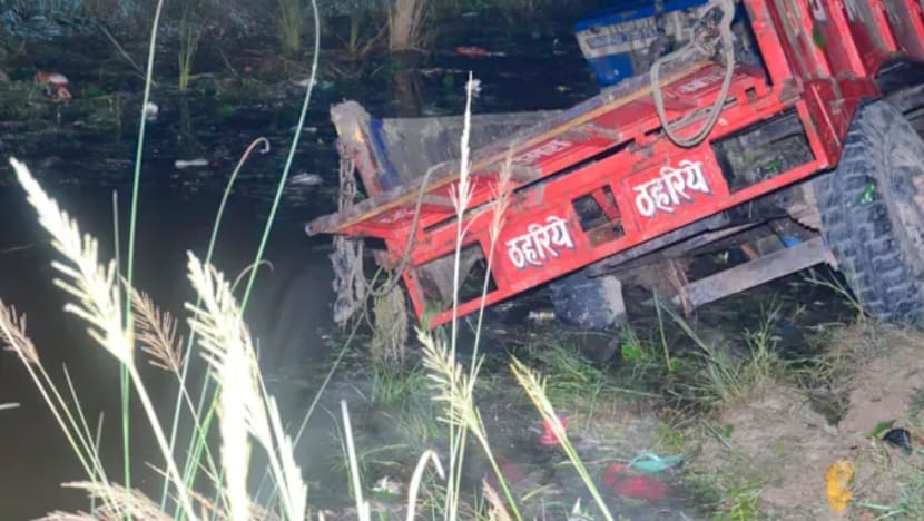 மத்தியப் பிரதேசத்தில் தள்ளுவண்டி கவிழ்ந்ததில் 11 பேர் மரணம்