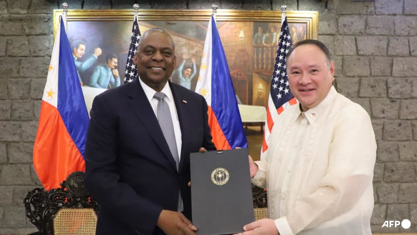 Philippines, US sign military intelligence-sharing deal Philippines, US sign military intelligence-sharing deal