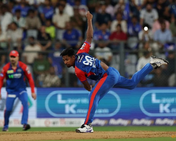 Bangladesh bans IPL broadcasts after Mustafizur snub