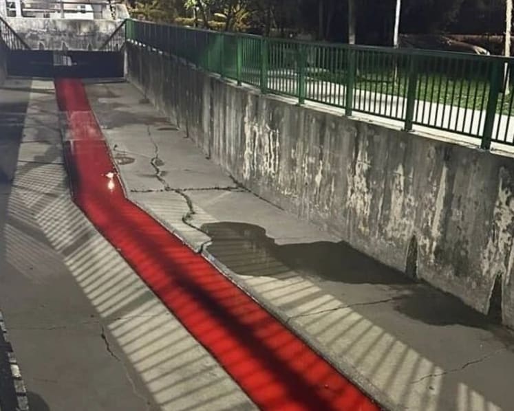 'Red discharge' spotted in Kembangan canal was from car wash company: NEA