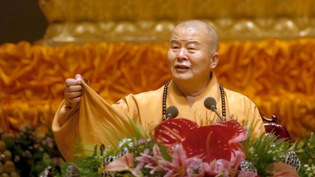 星云大师：爱上文学是个文艺青年 为何取法号“星云”？