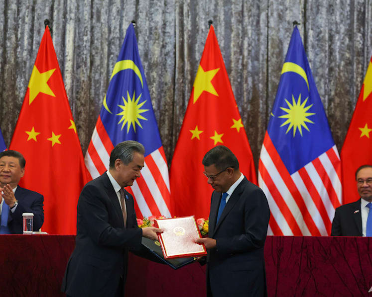 Visa-free travel: Malaysia and China extend agreement for 5 years following President Xi’s visit