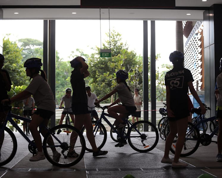 Walking, cycling and kayaking tours now allowed for groups of up to 20