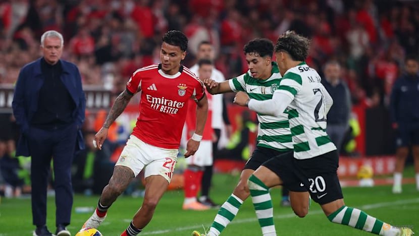 Rios leads Benfica to stunning 2–0 victory over Napoli