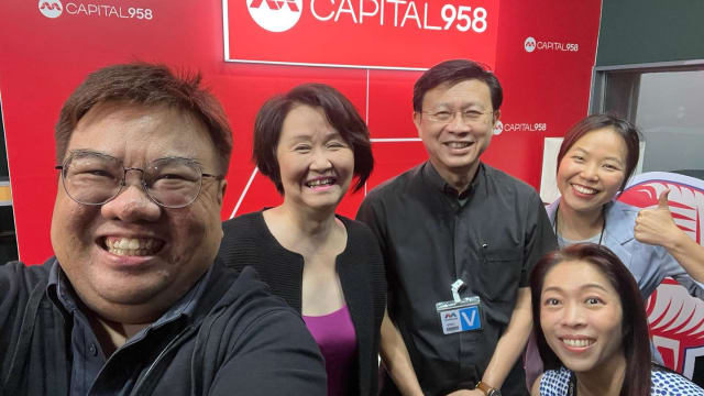 CAPITAL 958早班新单元《贞情达理》　汪丽贞、杨达明空中会擦出什么火花？