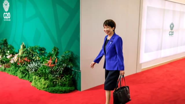 高市早苗成日本首位女首相 形象与周边商品掀追捧热潮