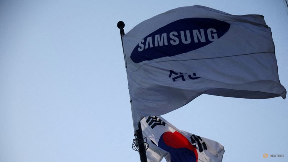 Samsung's non-chip union files injunction in bid to stop vote on bonuses, media reports